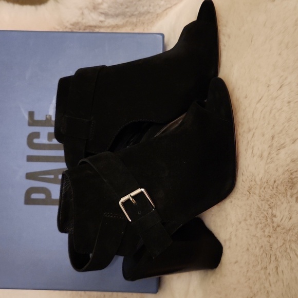 NWB Paige Black Suede Peep Toe Heeled Shoes-Size 6​​​​​​​​ - Picture 2 of 7